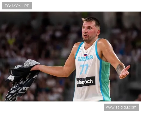 东契奇赛前热身调皮示威三分空心入网挑衅防守者谁敢来挑战 东契奇赛前热身调皮示威三分空心入网挑衅防守者谁敢来挑战