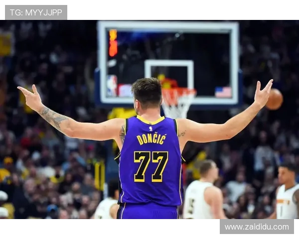 基德谈东契奇夏季训练成果 称比赛中双方都渴望胜利 基德谈东契奇夏季训练成果 称比赛中双方都渴望胜利