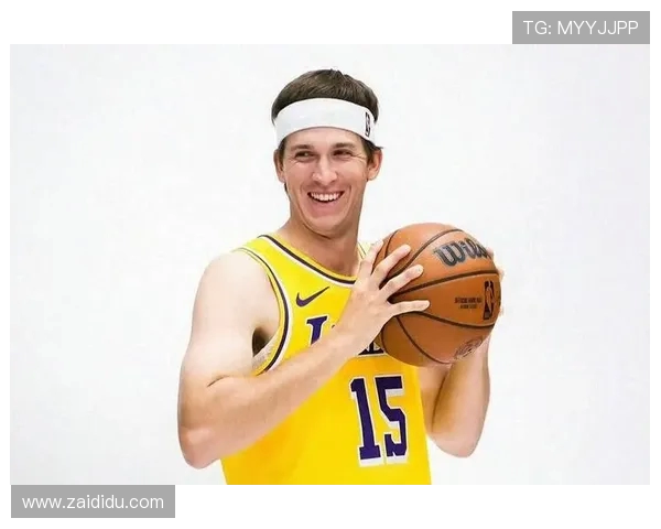 里夫斯高中三加时比赛狂砍73分创下历史佳绩成为篮球传奇的起点